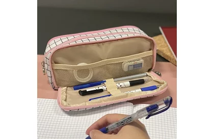 Rozszerzalne etui szkolne - w kratkę piórnik