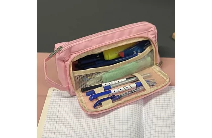 Etui szkolne - różowy piórnik z uchwytem