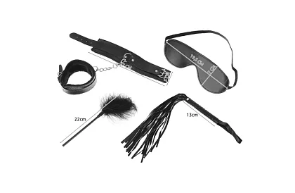 Zestaw erotycznych akcesoriów - czarny