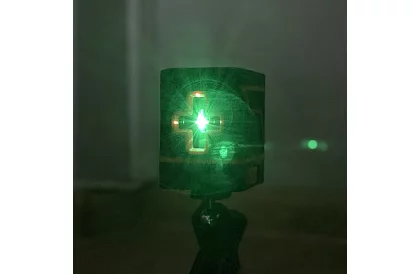 Laserowa poziomica - laser krzyżowy do niwelacji