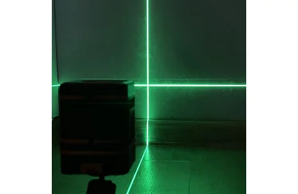 Laserowa poziomica - laser krzyżowy do niwelacji