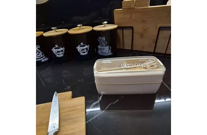 Skrzynka na przekąski z sztućcami - pudełko na lunch 750ml