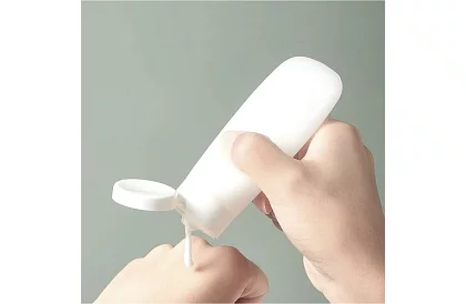 Cestovní butelki na kosmetyki - zestaw do samolotu