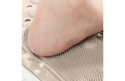 Dywanik antypoślizgowy do łazienki przed i do wanny