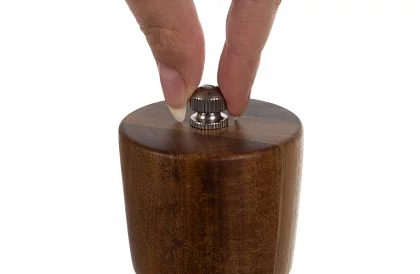 Młynki ręczne do przypraw z akacji – zestaw 2 sztuki