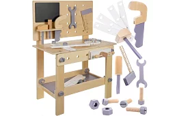 Stół roboczy z drewna z narzędziami