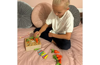 Drewniana gra edukacyjna 2w1 – magnetyczny ogródek