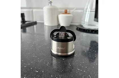 Profesjonalny ostrzałka do noży i nożyczek