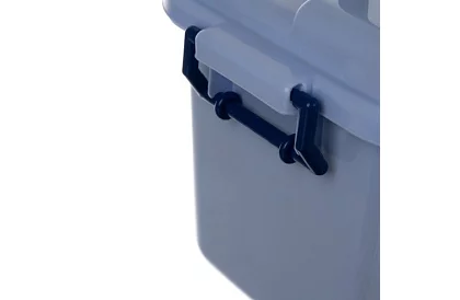 Zwierzęta z plastiku – 48 zwierząt w walizce