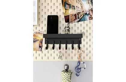 Ścienna magnetyczna półka z wieszakami – 6 haków