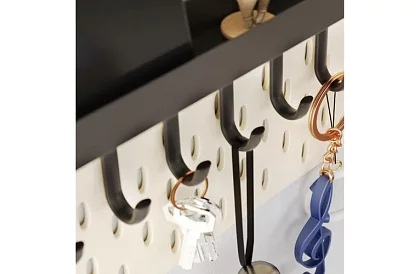 Ścienna magnetyczna półka z wieszakami – 6 haków
