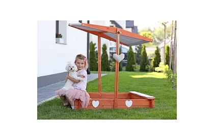 Drewniana piaskownica z daszkiem 118 × 118 cm