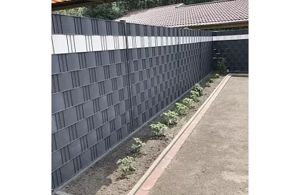 Taśma cieniująca na płot antracyt – panelowa 450 g/m2 + klipsy