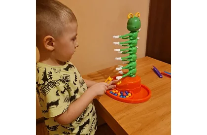 Tańcząca stonoga - gra towarzyska dla 2-4 graczy