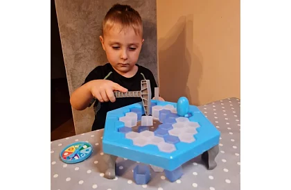 Zabavna gra - uratuj pingvina