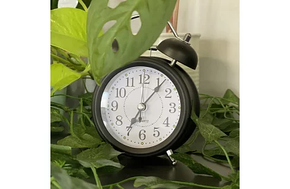 Retro budzik z podświetleniem LED