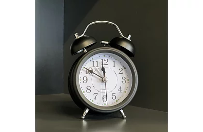 Retro budzik z podświetleniem LED