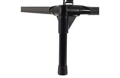 Wzniesiona kryta budka dla psów