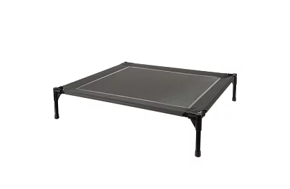 Wzniesiona kryta budka dla psów