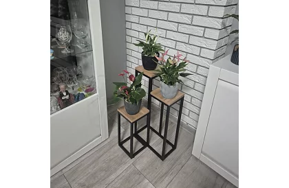 Stolik kwiatowy - 3 poziomowy