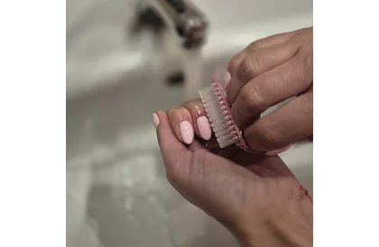 Szczoteczki do paznokci 100 sztuk – usuwanie pyłu po pilowaniu