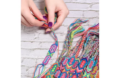 Kolorowe nici do haftu – duży zestaw 150 szt.