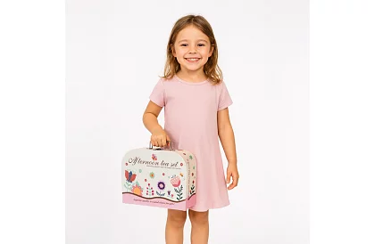 Zestaw herbaty dla dzieci w walizce