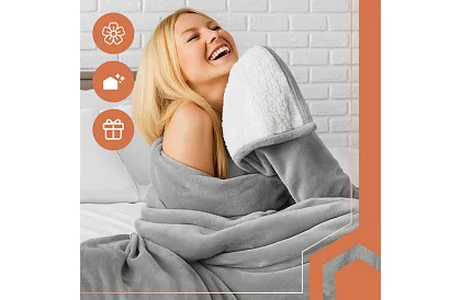 Dwustronny ciepły koc 150 × 200 cm – jasnoszary