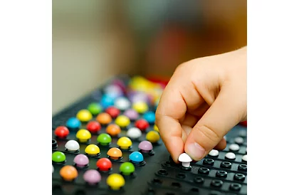 Logiczna gra planszowa Mastermind