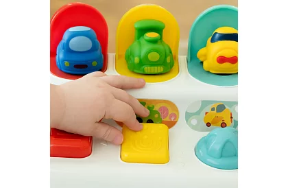 Zabawka edukacyjna z wyskakującymi pojazdami