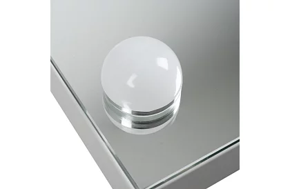 Lustro kosmetyczne z oświetleniem LED 80 × 62 cm