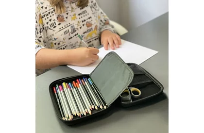 Szkolny piórnik – etui PLAY z grafiką 3D