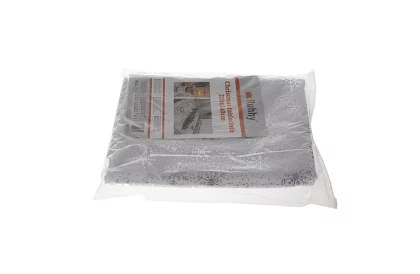 Obrus z płatkami śniegu 220 x 140 cm – białosrebrny