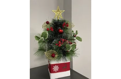 Udekorowana sztuczna choinka – 45 cm