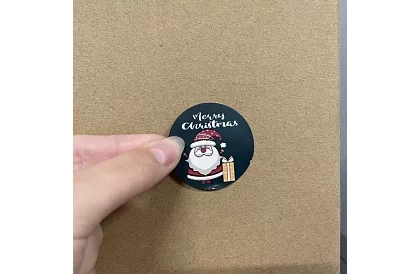 Naklejki świąteczne na rolce – 500 sztuk