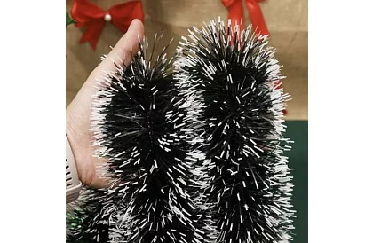 Długi łańcuch świąteczny – biało-zielona girlanda 6 metrów