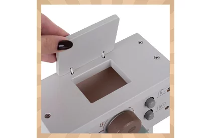 Drewniany ekspres do kawy z akcesoriami