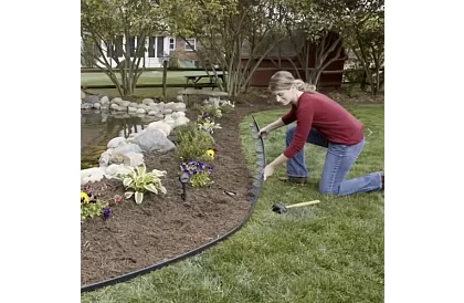 Niewidoczny krawężnik 4 cm x 10 m - Czarny brzeg ogrodowy + 20 kołków