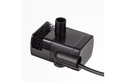 Fontanna solarna do stawu – ogrodowa pompa filtrująca