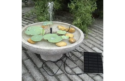 Fontanna solarna do stawu – ogrodowa pompa filtrująca