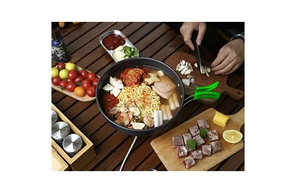 Zestaw turystyczny naczyń - 18 sztuk