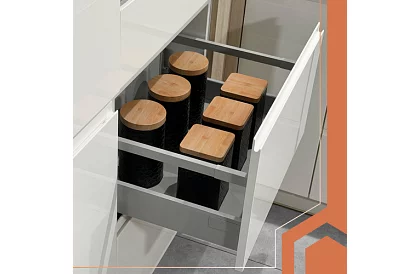 Podkład antypoślizgowy do szuflad 500 × 50 cm – szary