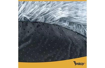 Chlupaty kocyk z daszkiem 44 × 38 cm