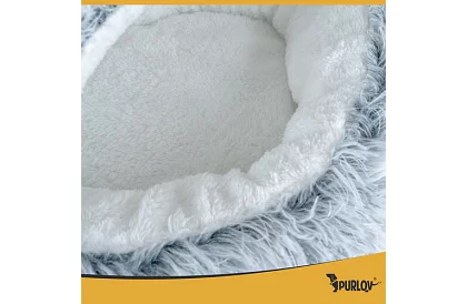 Chlupaty kocyk z daszkiem 44 × 38 cm