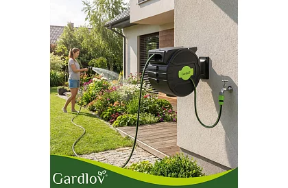 Zwijacz ścienny na wąż – automatyczny bęben z wężem 20 m