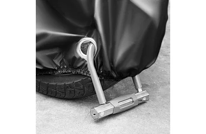 Plachta na motorku i rower – uniwersalna osłona ochronna