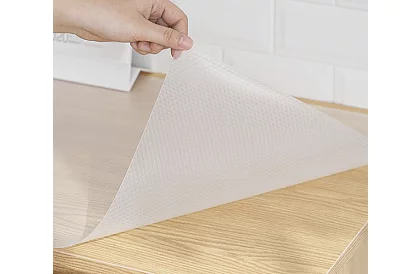 Podkład antypoślizgowy do szuflad 300x50 cm