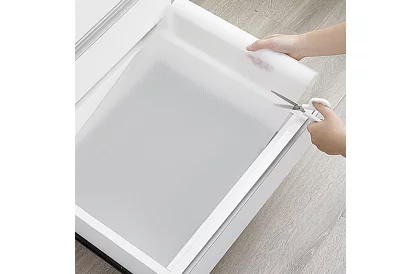 Podkład antypoślizgowy do szuflad 300x50 cm