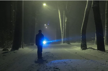 CREE LED T6 latarka – ładowalna latarka taktyczna z ładowaniem USB
