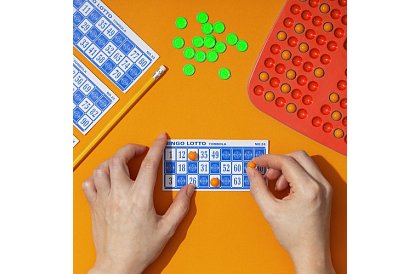 Gra bingo dla dzieci i rodzin z maszyną losującą